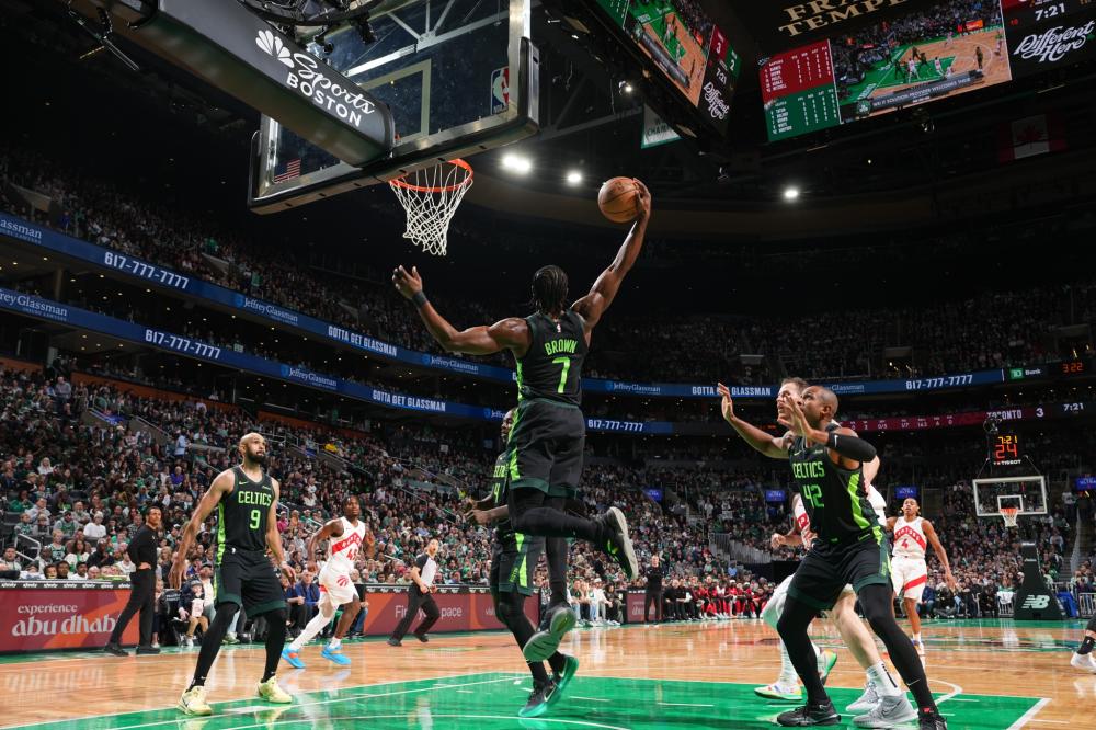 竞争中脱颖 竞争中脱颖