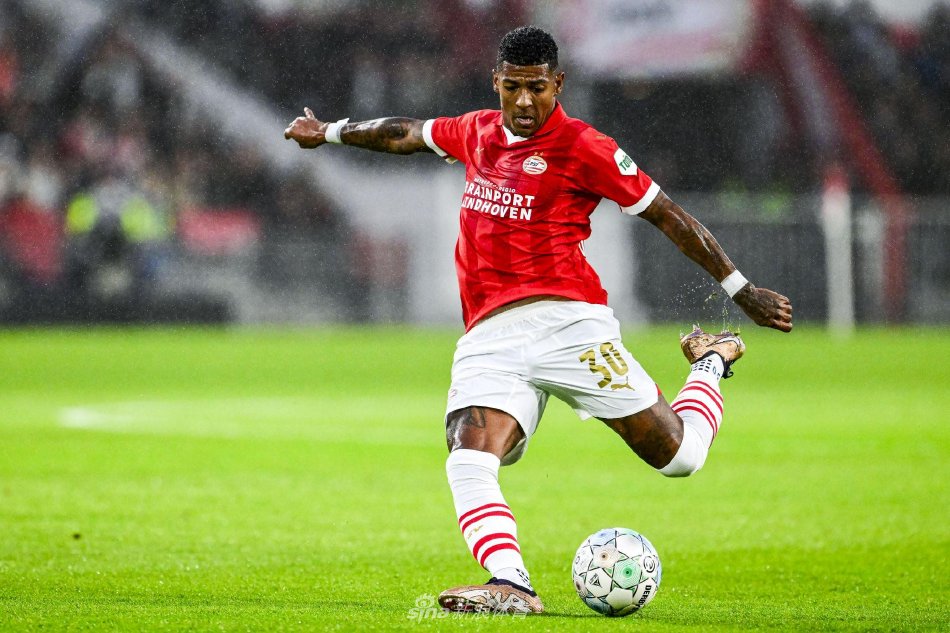 他始终将精 他始终将精